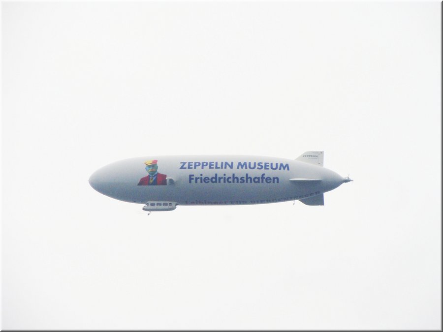 04400-Dirigible sobre Lindau-Insel-5-7-13-DSC05129.JPG