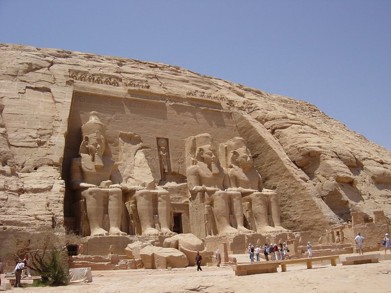 0_581_0-AbuSimbel-TemploRamses-II.JPG