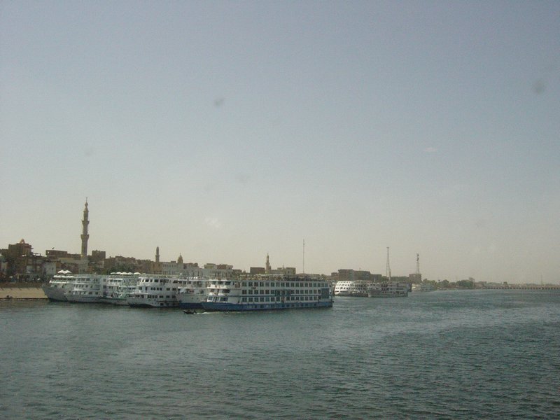 692-Barcos-del-Nilo.JPG