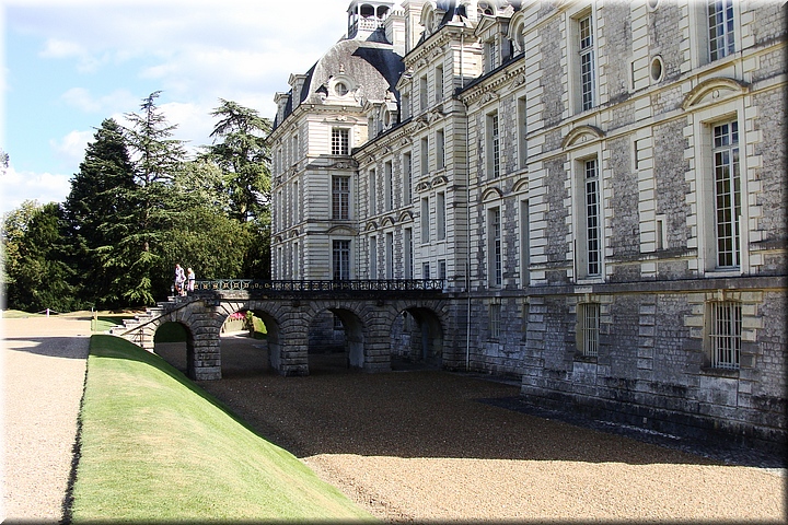 12900 Chateau de Cheverny -posterior.JPG