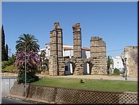 067-Merida-Acueducto-DSC01063.JPG